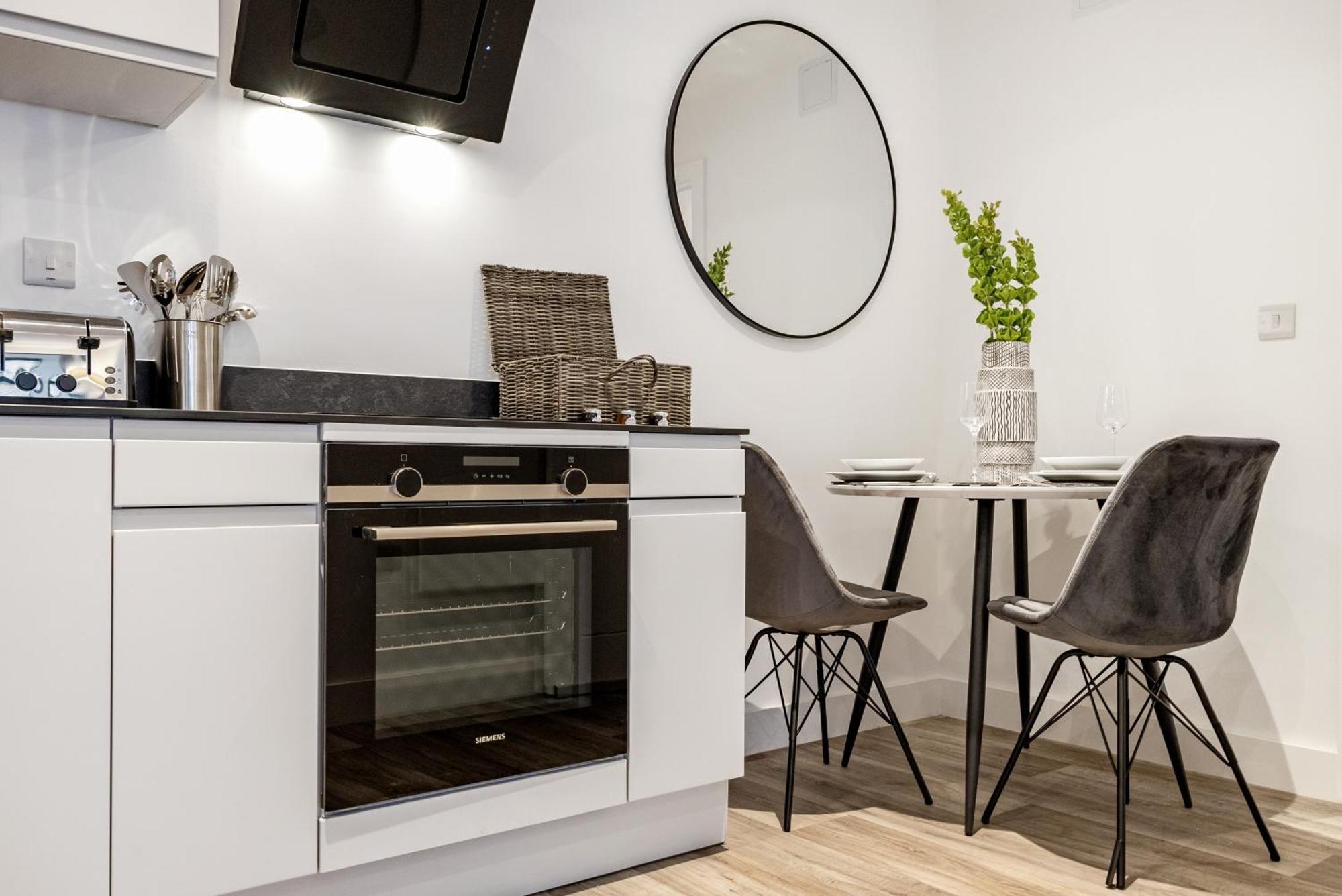 Tailored Stays - Central Cambridge, Lacon House ภายนอก รูปภาพ